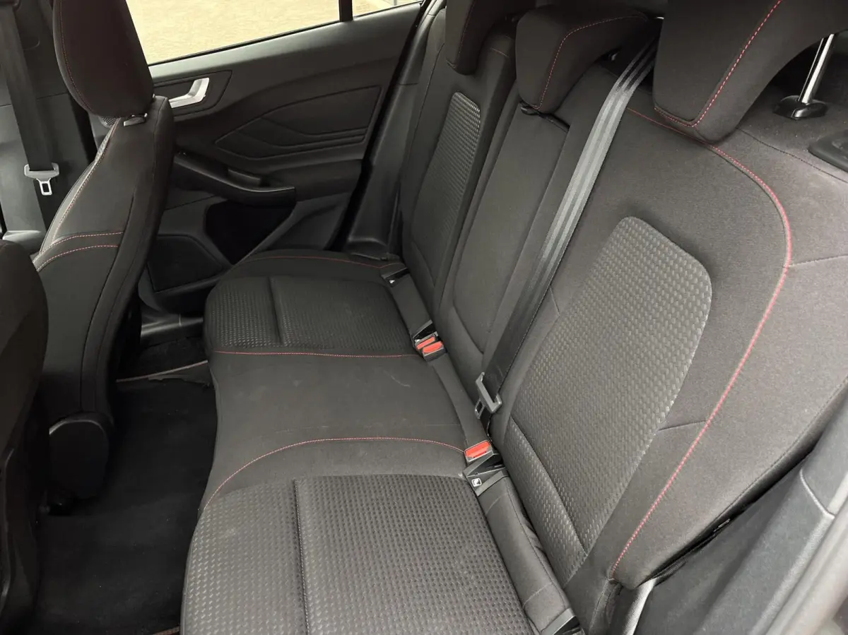 1.0 EcoBoost Hybrid ST Line X 155PK Automaat Winterpack Adaptieve Cruise Camera B&O Navi Parkeersensoren Keyless Climate Privacy Glass *Sportief*
