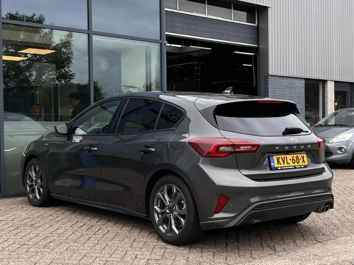 1.0 EcoBoost Hybrid ST Line X 155PK Automaat Winterpack Adaptieve Cruise Camera B&O Navi Parkeersensoren Keyless Climate Privacy Glass *Sportief*
