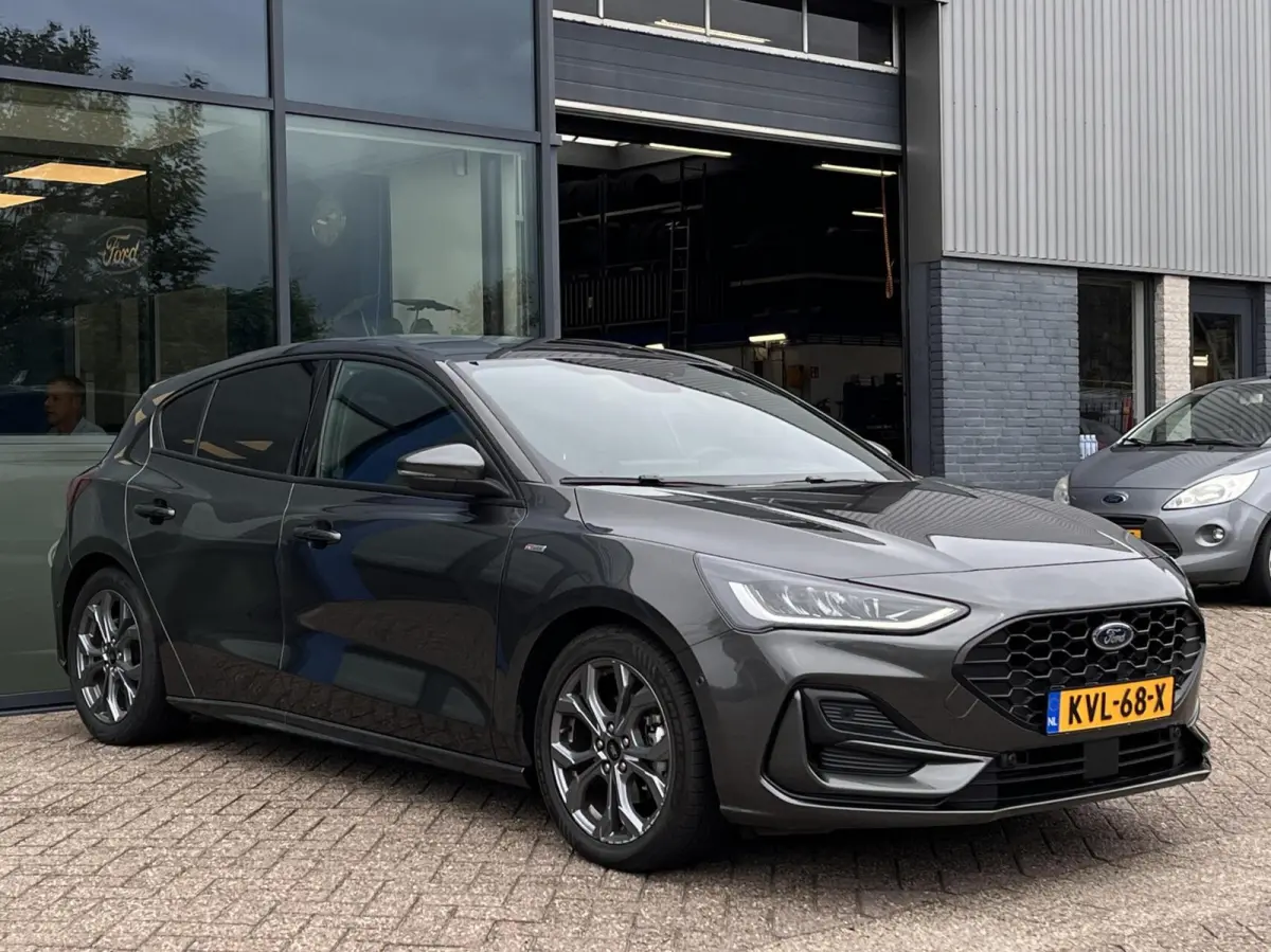 1.0 EcoBoost Hybrid ST Line X 155PK Automaat Winterpack Adaptieve Cruise Camera B&O Navi Parkeersensoren Keyless Climate Privacy Glass *Sportief*
