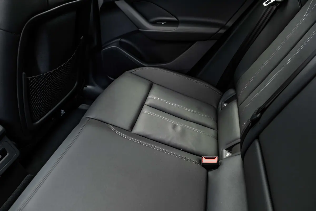 S edition 83 kWh / 252 pk | Adaptive air suspension | Adaptive cruise control | Audi sound system
