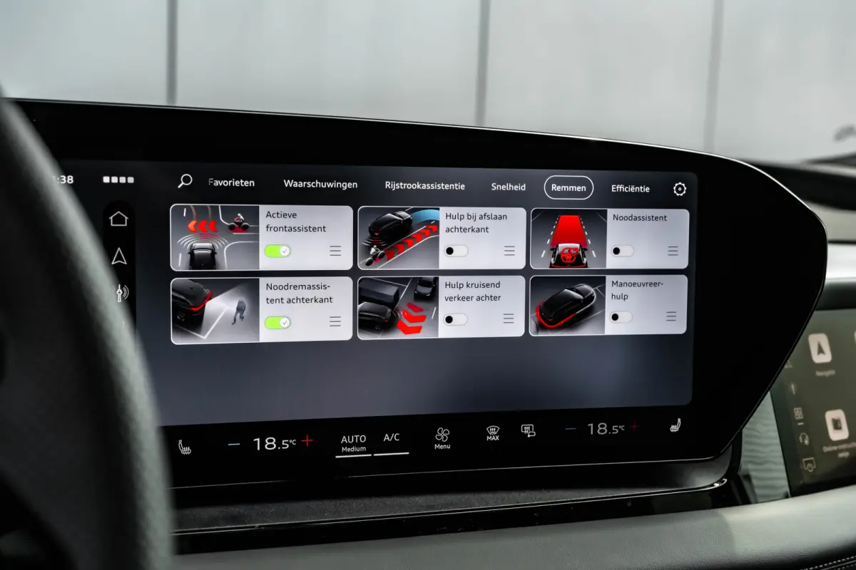 S edition 83 kWh / 252 pk | Adaptive air suspension | Adaptive cruise control | Audi sound system