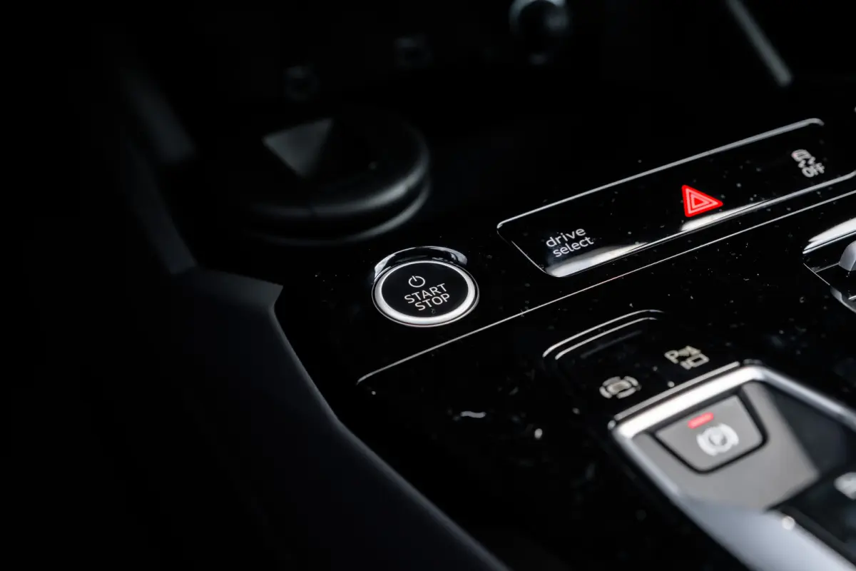 S edition 83 kWh / 252 pk | Adaptive air suspension | Adaptive cruise control | Audi sound system