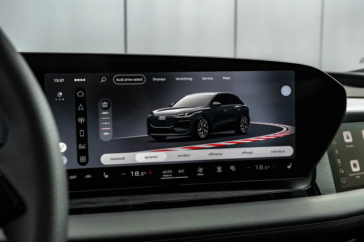 S edition 83 kWh / 252 pk | Adaptive air suspension | Adaptive cruise control | Audi sound system
