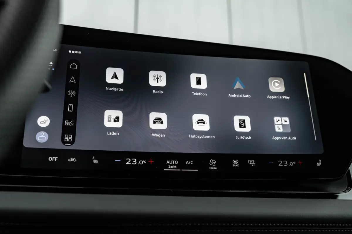 S edition 83 kWh / 252 pk | Adaptive air suspension | Adaptive cruise control | Audi sound system