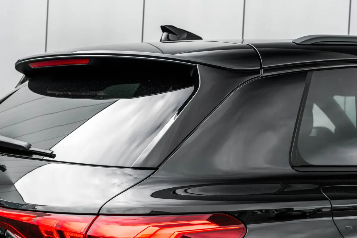 S edition 83 kWh / 252 pk | Adaptive air suspension | Adaptive cruise control | Audi sound system