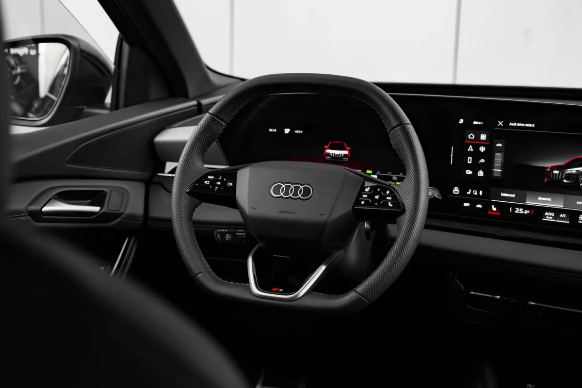 S edition | Adaptive air suspension | Adaptive cruise control | Audi sound system