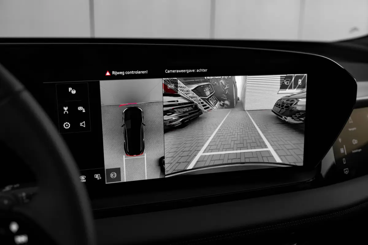 S edition | Adaptive air suspension | Adaptive cruise control | Audi sound system