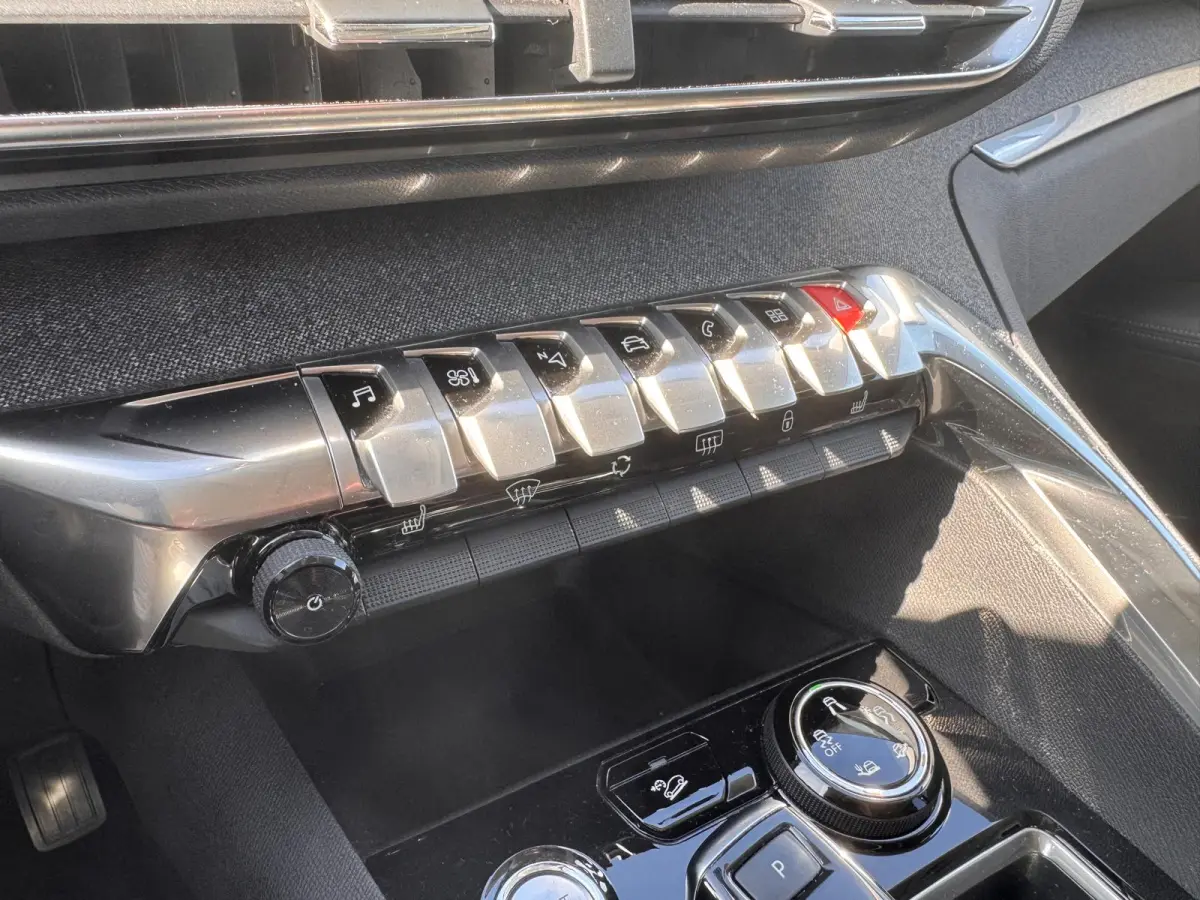 1.6 e-THP Allure | Cruise control | LED dagrijverlichting | LED mistlampen