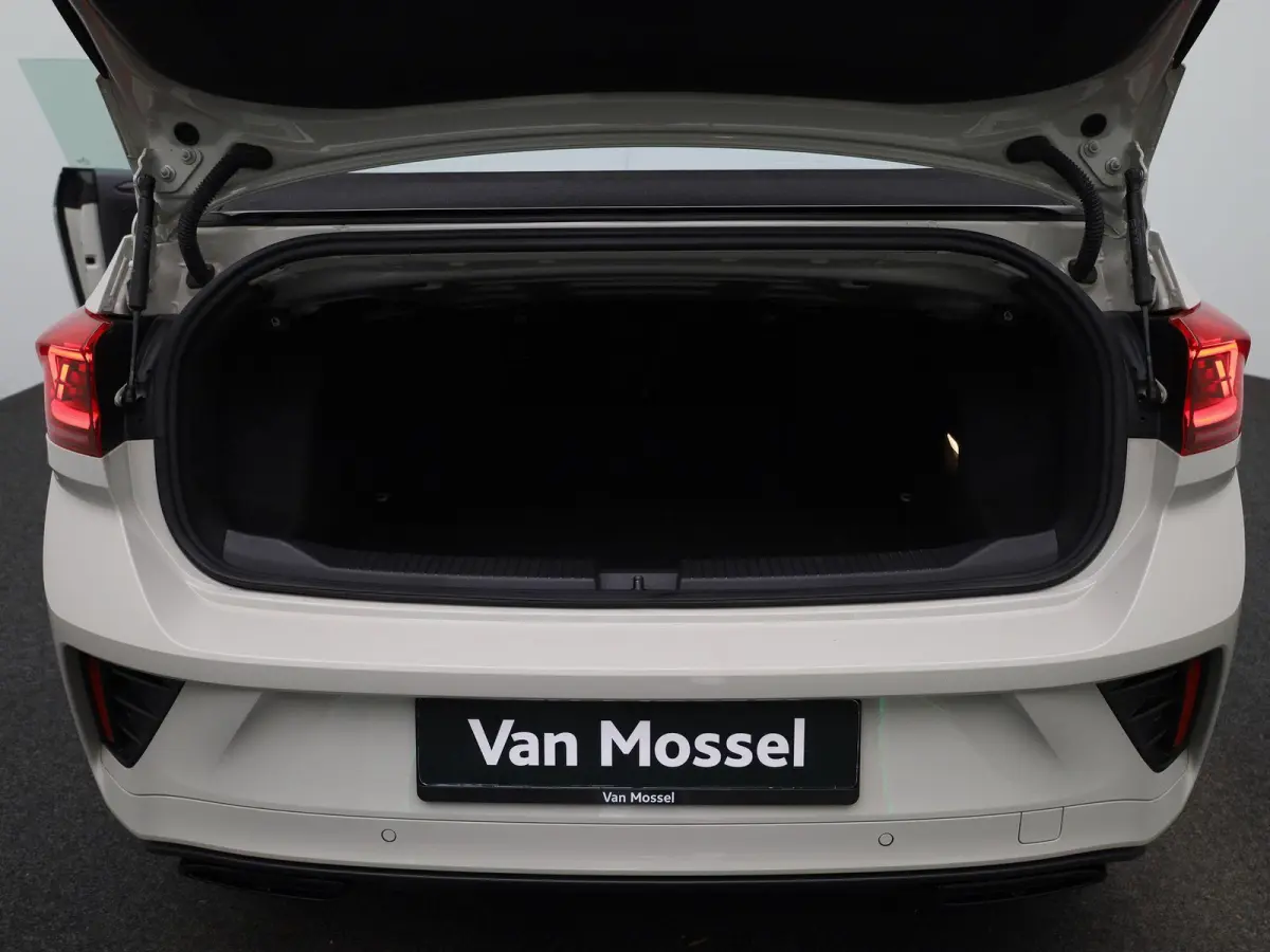 1.5 TSI R-Line 150 PK| Trekhaak Afneembaar | Navigatie Pro | LEDER Interieur | Stoelverwarming | Stuurwielverwarming | Achteruitrijcamera | Dodehoekdetectie | LED Matrix