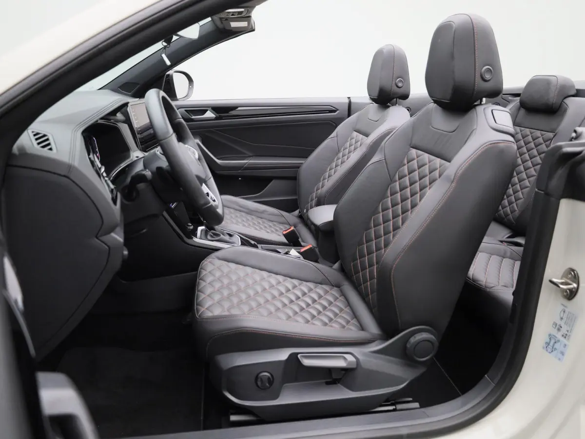 1.5 TSI R-Line 150 PK| Trekhaak Afneembaar | Navigatie Pro | LEDER Interieur | Stoelverwarming | Stuurwielverwarming | Achteruitrijcamera | Dodehoekdetectie | LED Matrix