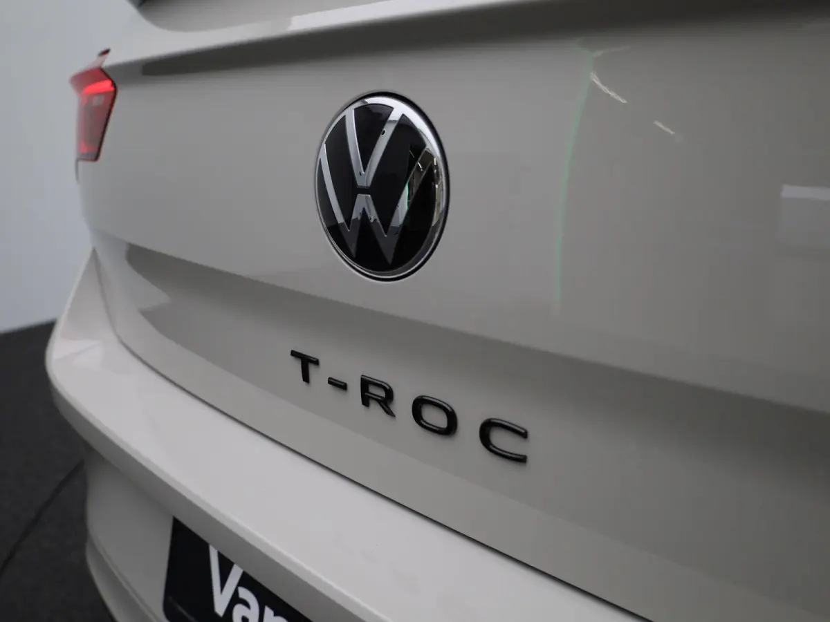 1.5 TSI R-Line 150 PK| Trekhaak Afneembaar | Navigatie Pro | LEDER Interieur | Stoelverwarming | Stuurwielverwarming | Achteruitrijcamera | Dodehoekdetectie | LED Matrix