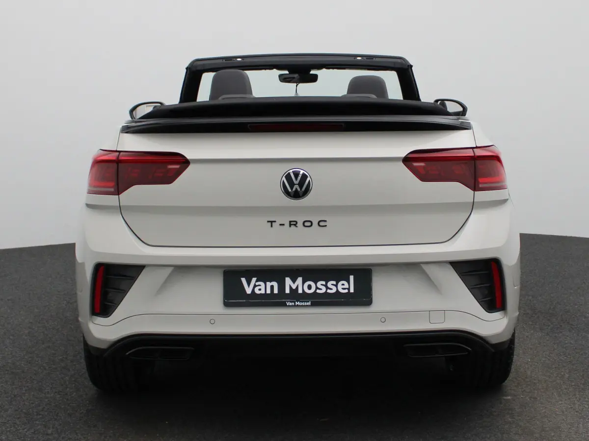 1.5 TSI R-Line 150 PK| Trekhaak Afneembaar | Navigatie Pro | LEDER Interieur | Stoelverwarming | Stuurwielverwarming | Achteruitrijcamera | Dodehoekdetectie | LED Matrix