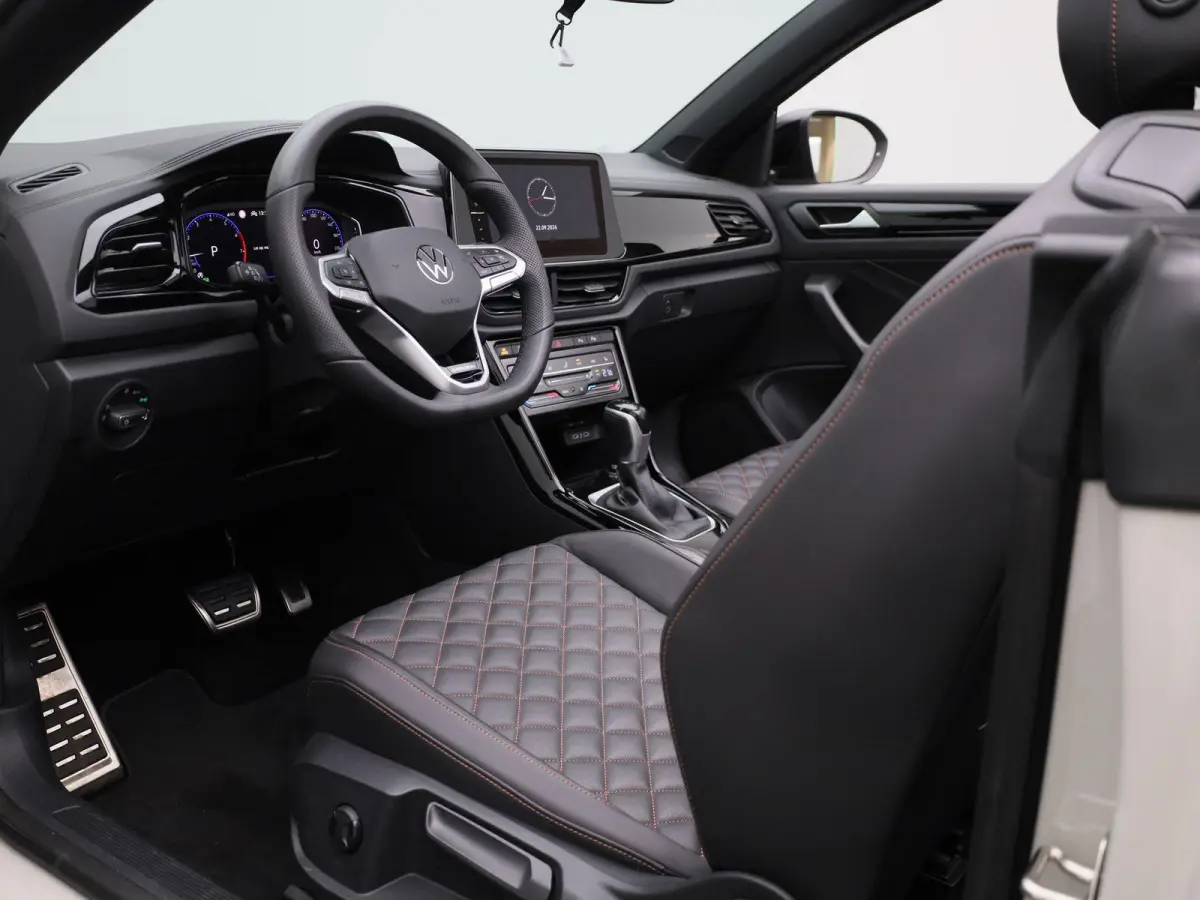 1.5 TSI R-Line 150 PK| Trekhaak Afneembaar | Navigatie Pro | LEDER Interieur | Stoelverwarming | Stuurwielverwarming | Achteruitrijcamera | Dodehoekdetectie | LED Matrix