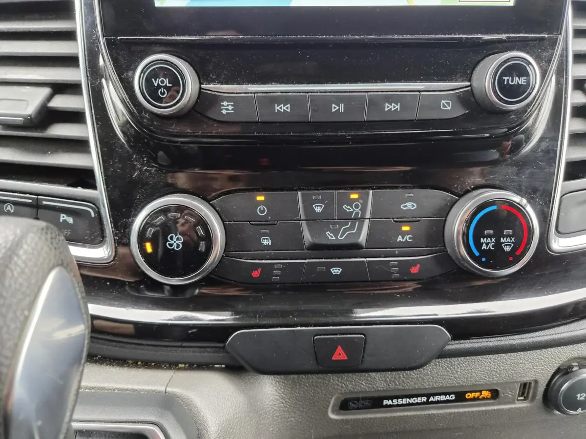 2.0 TDCI L2H1 Airco Navi 170pk Automaat