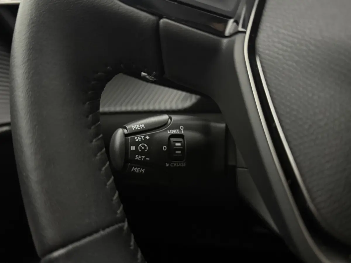 1.2 PureTech Allure Pack | Camera | Virtual | Carplay | LED | Parkeersens. | NAP