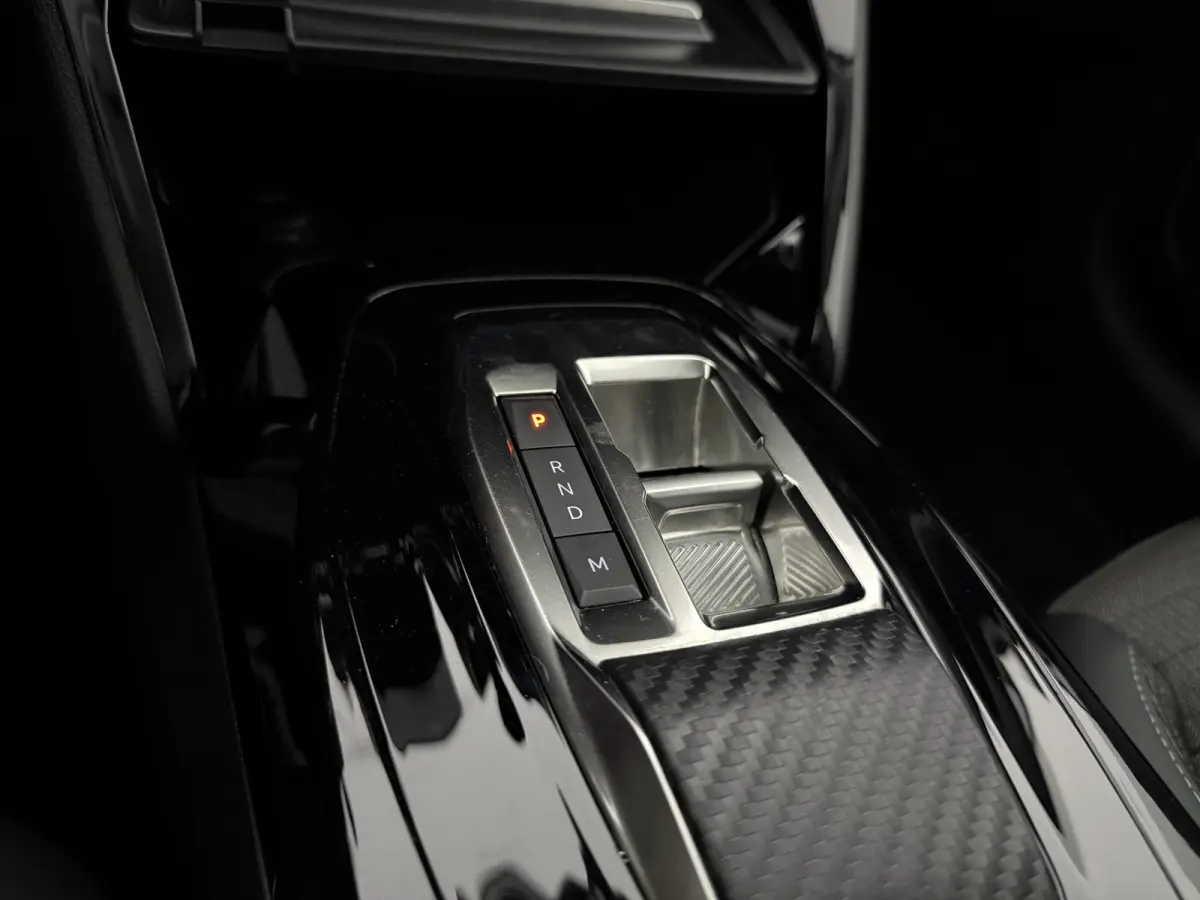 1.2 PureTech Allure Pack | Camera | Virtual | Carplay | LED | Parkeersens. | NAP