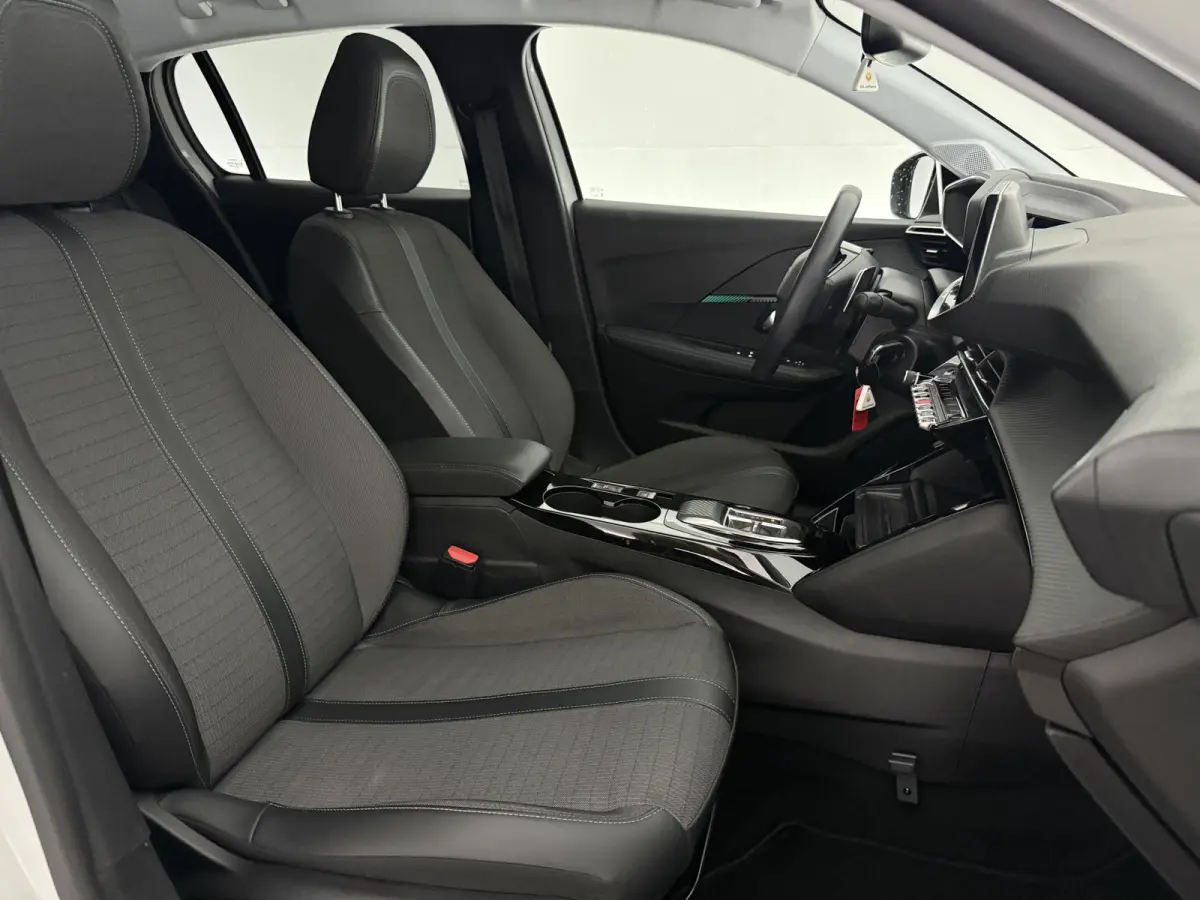 1.2 PureTech Allure Pack | Camera | Virtual | Carplay | LED | Parkeersens. | NAP