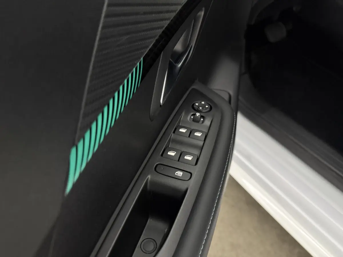 1.2 PureTech Allure Pack | Camera | Virtual | Carplay | LED | Parkeersens. | NAP