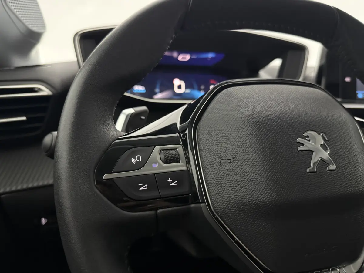 1.2 PureTech Allure Pack | Camera | Virtual | Carplay | LED | Parkeersens. | NAP