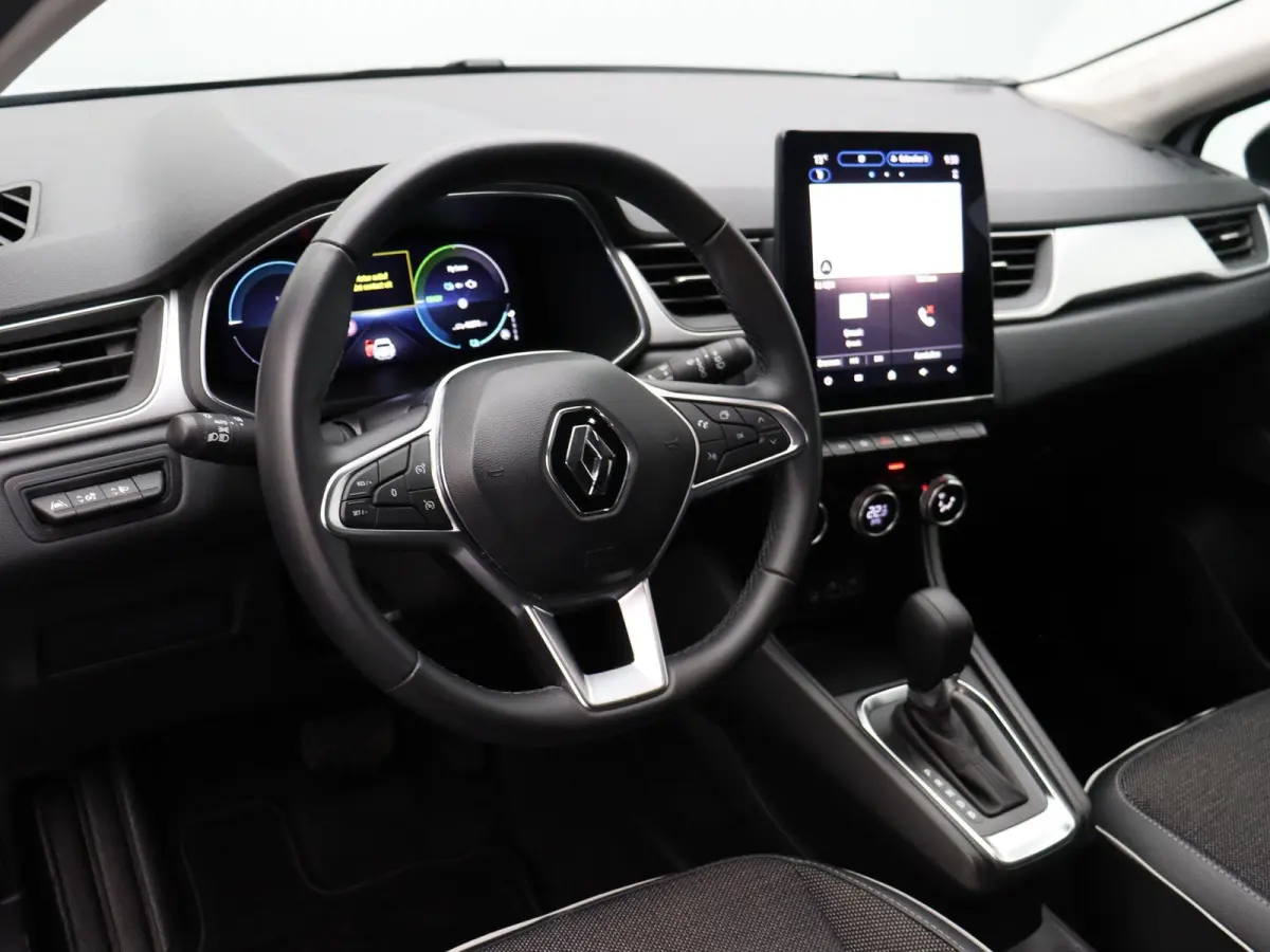 1.6 E-Tech Hybrid 145 Techno | Navigatie | Achteruitrijcamera | Parkeersensoren voor en achter | Climate control |