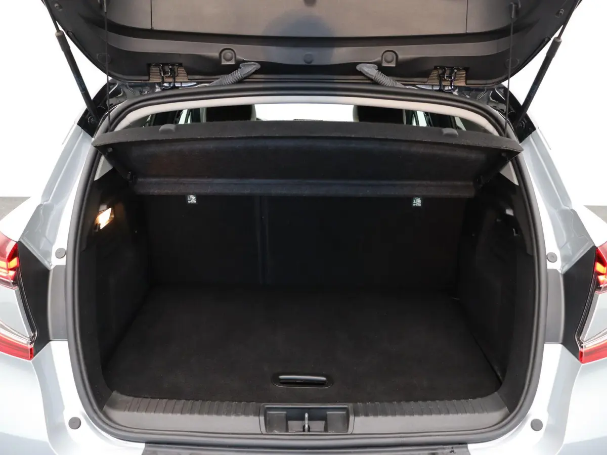 1.6 E-Tech Hybrid 145 Techno | Navigatie | Achteruitrijcamera | Parkeersensoren voor en achter | Climate control |