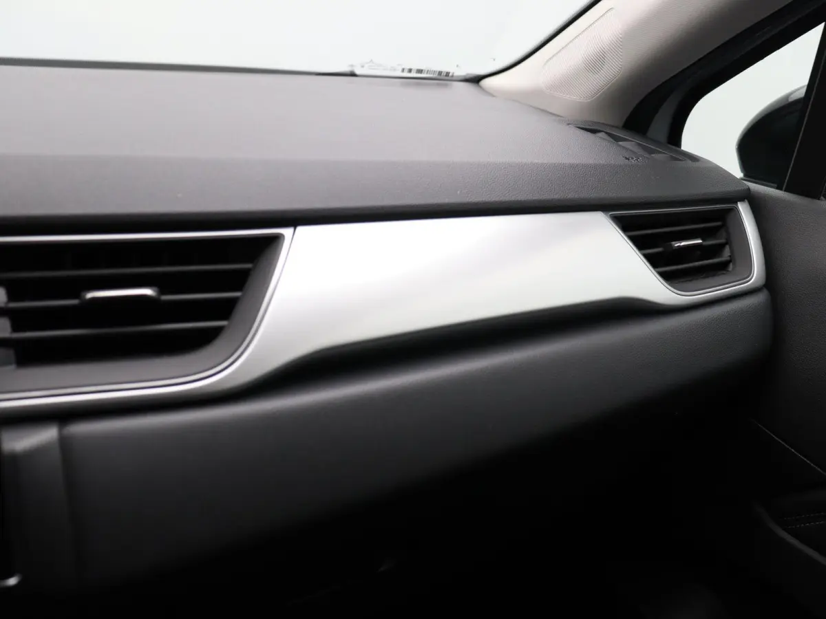 1.6 E-Tech Hybrid 145 Techno | Navigatie | Achteruitrijcamera | Parkeersensoren voor en achter | Climate control |