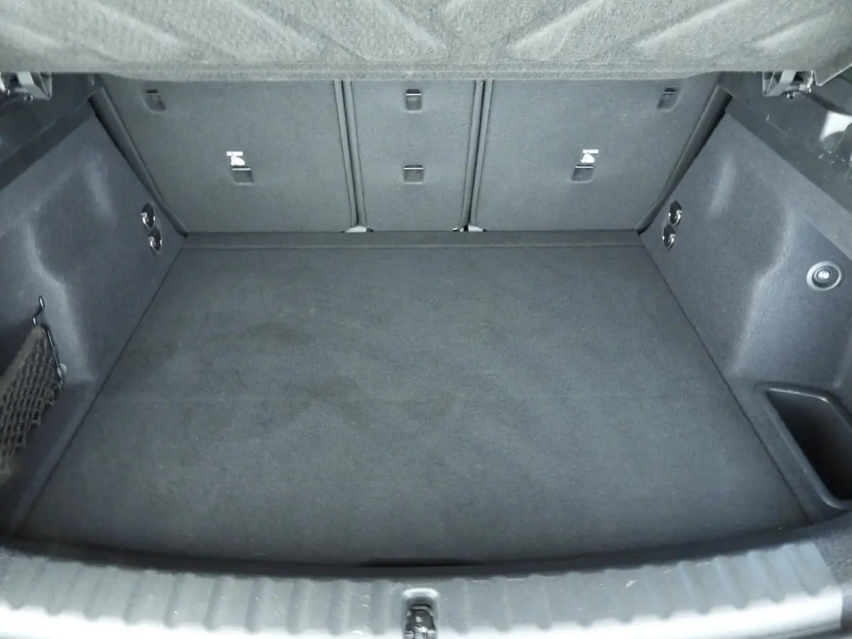 1.5 C Classic M Plus | Trekhaak | Panoramadak | Comfort Access | Head-Up | Verstelbare Achterbank | Stoelverwarming | Stuurverwarming | Parking Assistant |