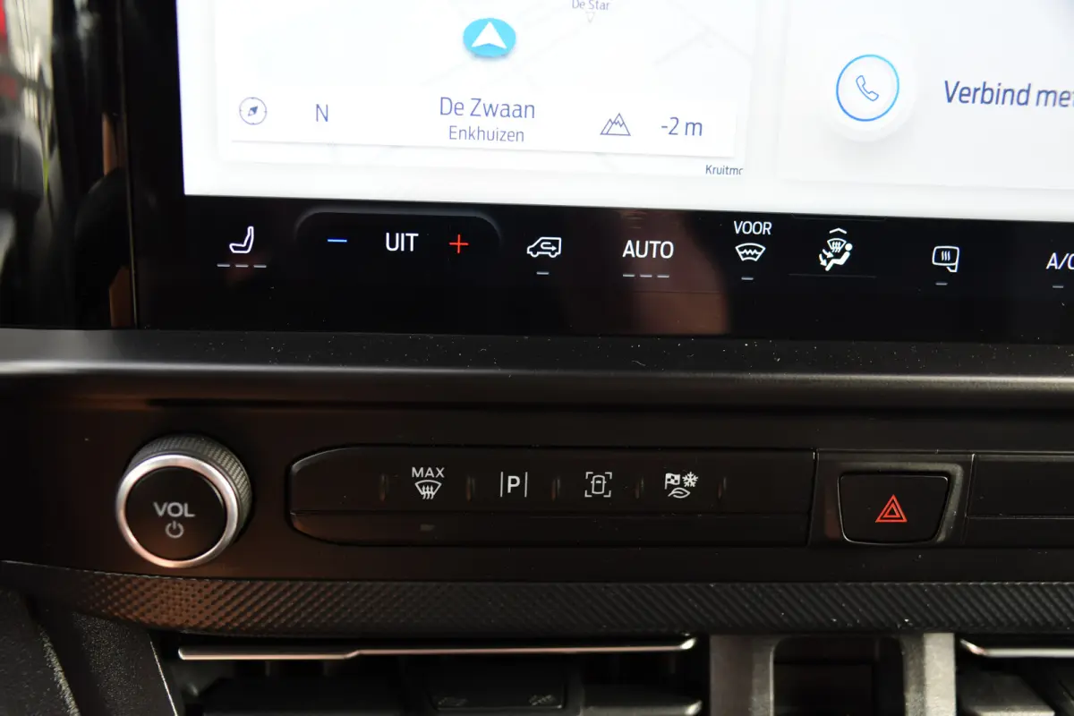 320 2.0 TDCI L2H1 PB Edition Limited Adaptieve Cruise, Camera, Carplay, LED, 170pk, Automaat, Stoelverwarming, Trekhaak, Virtual, Multimedia, Uniek!