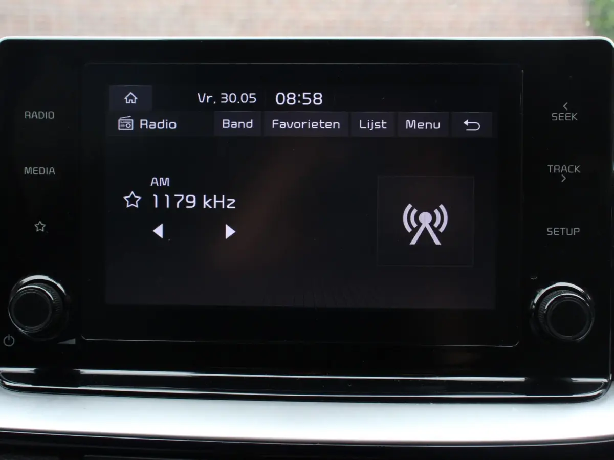 1.6 GDI PHEV DynamicLine Climate control Achteruitrijd camera Cruise control Parkeersensoren LED Lane assist Apple Carplay/ Android auto