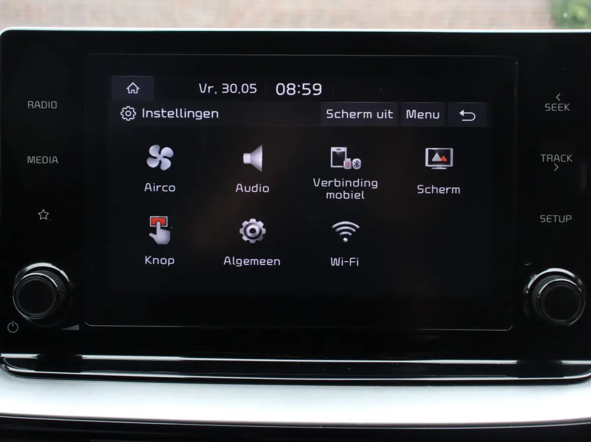 1.6 GDI PHEV DynamicLine Climate control Achteruitrijd camera Cruise control Parkeersensoren LED Lane assist Apple Carplay/ Android auto