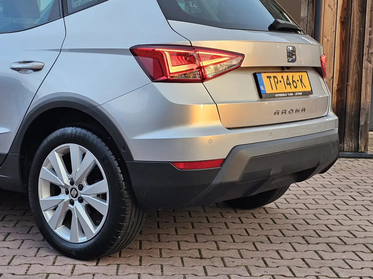 1.0 TSI Style Business Intense | Automaat | LED | Camera | ACC | Full Link | Park Assist | Twotone | Climatronic | Navi |