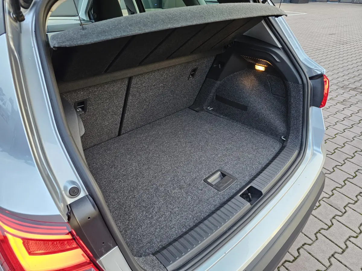 1.0 TSI Style Business Intense | Automaat | LED | Camera | ACC | Full Link | Park Assist | Twotone | Climatronic | Navi |