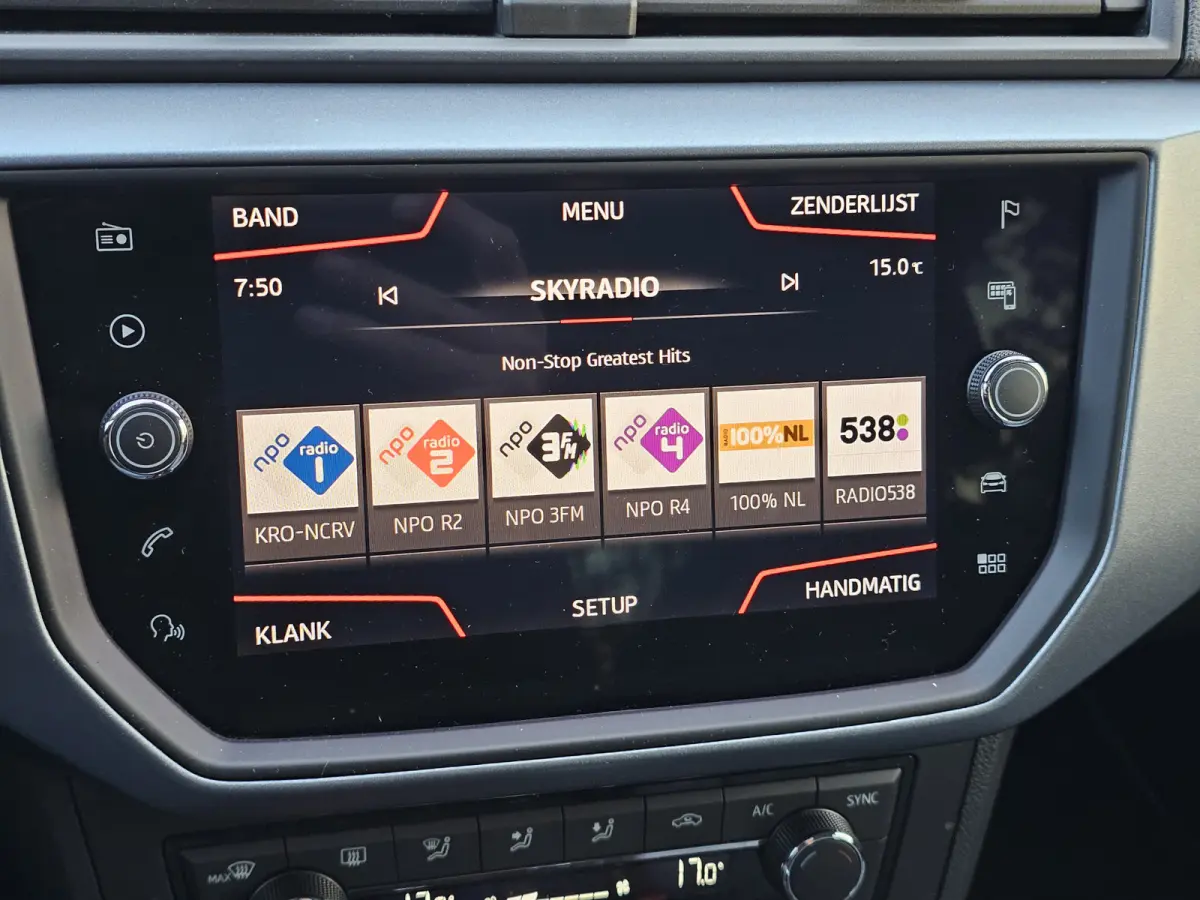 1.0 TSI Style Business Intense | Automaat | LED | Camera | ACC | Full Link | Park Assist | Twotone | Climatronic | Navi |