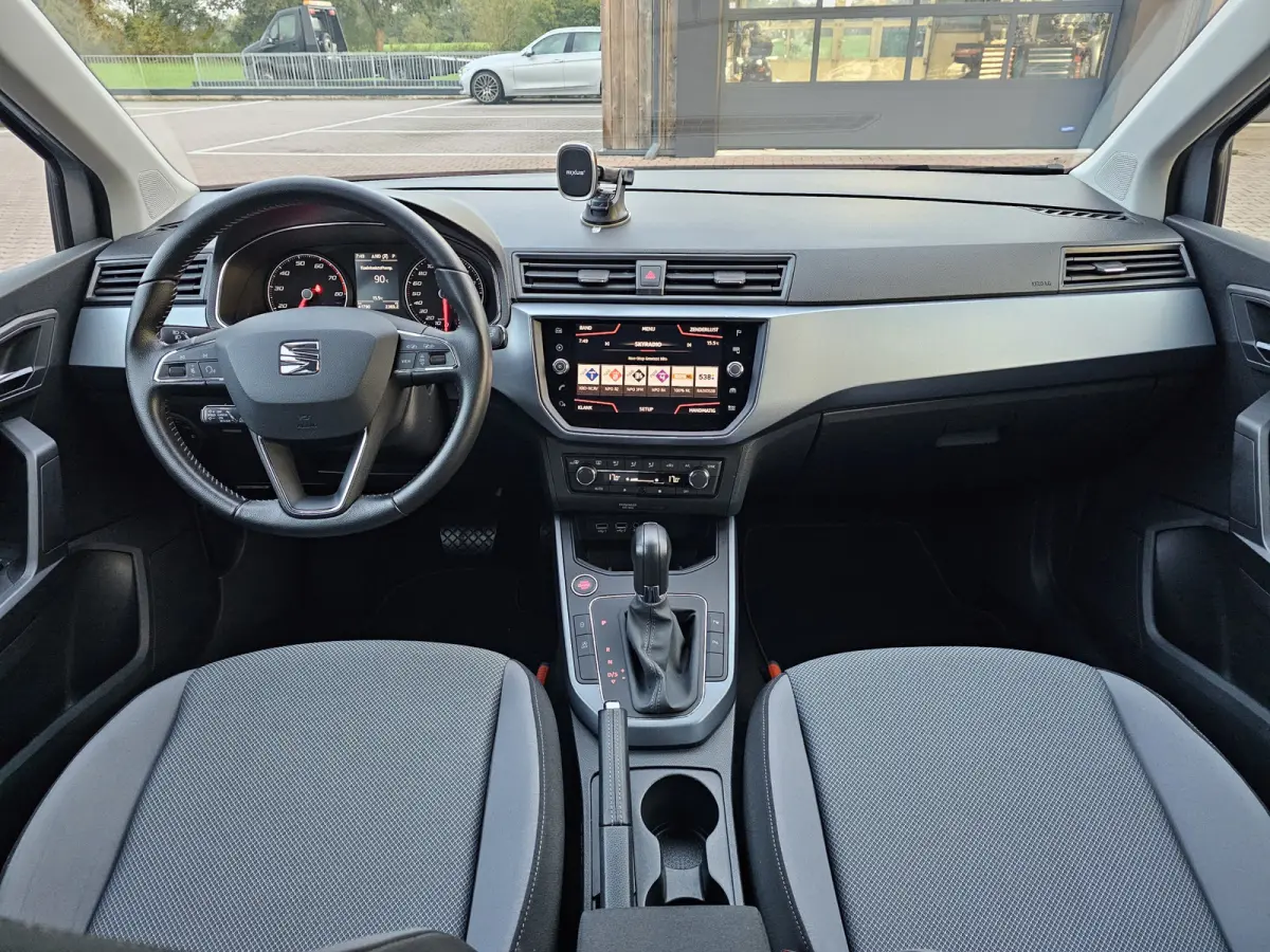 1.0 TSI Style Business Intense | Automaat | LED | Camera | ACC | Full Link | Park Assist | Twotone | Climatronic | Navi |