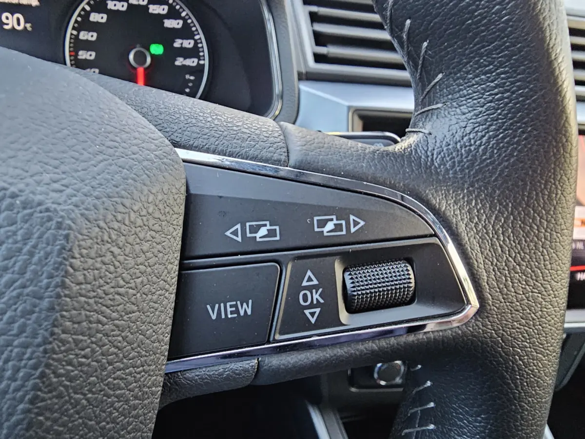 1.0 TSI Style Business Intense | Automaat | LED | Camera | ACC | Full Link | Park Assist | Twotone | Climatronic | Navi |