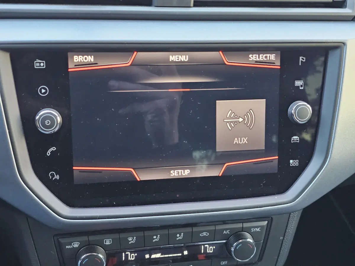1.0 TSI Style Business Intense | Automaat | LED | Camera | ACC | Full Link | Park Assist | Twotone | Climatronic | Navi |