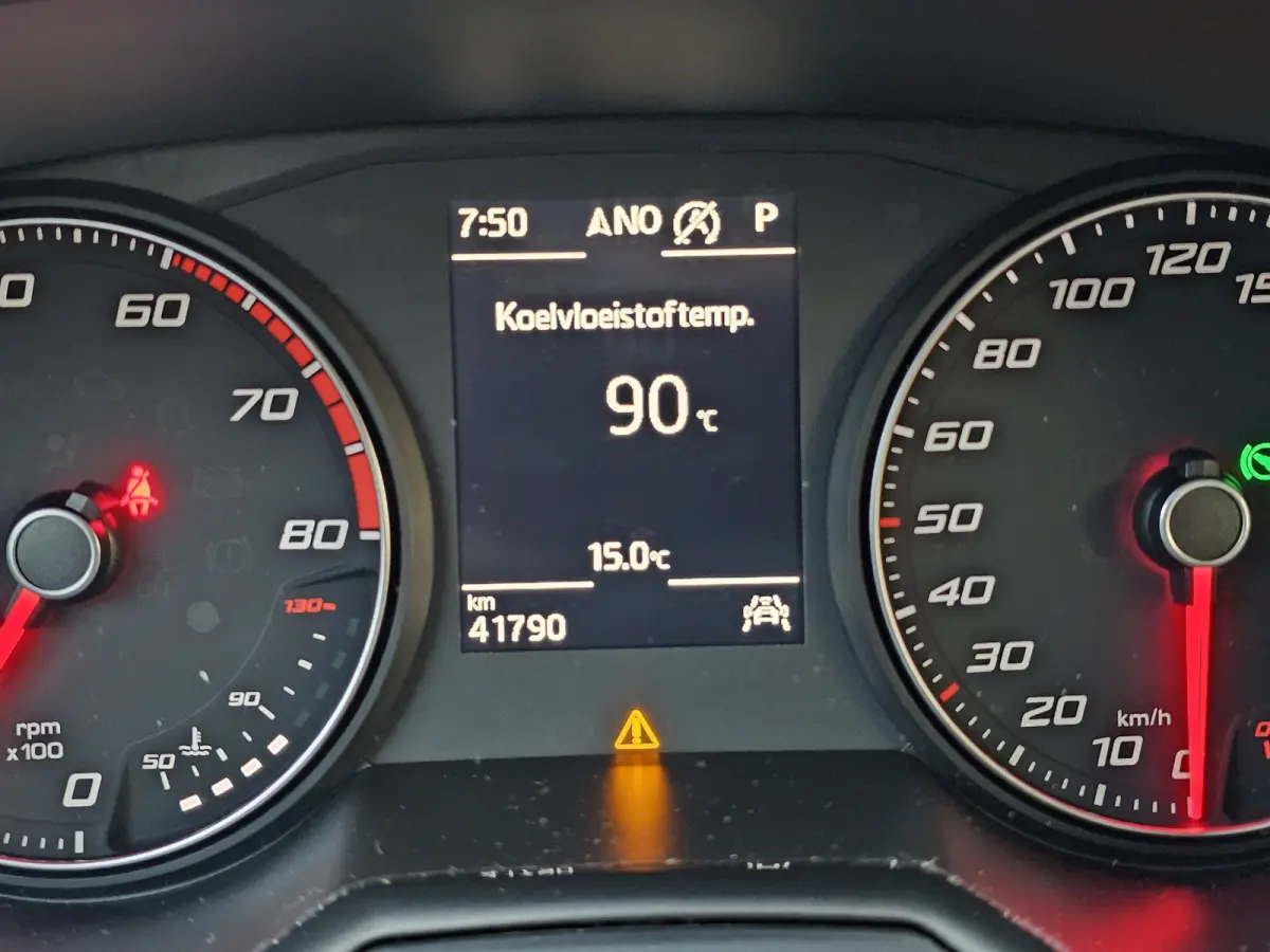 1.0 TSI Style Business Intense | Automaat | LED | Camera | ACC | Full Link | Park Assist | Twotone | Climatronic | Navi |