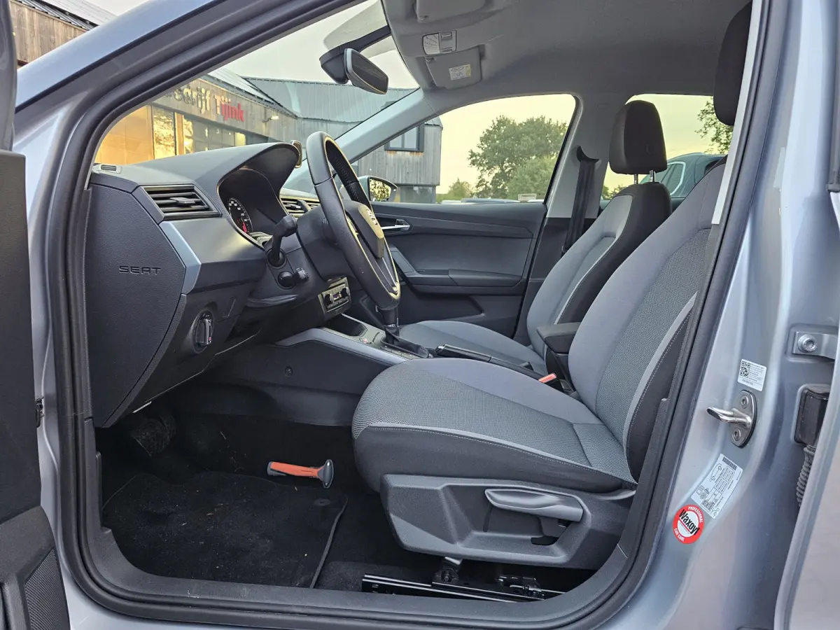 1.0 TSI Style Business Intense | Automaat | LED | Camera | ACC | Full Link | Park Assist | Twotone | Climatronic | Navi |