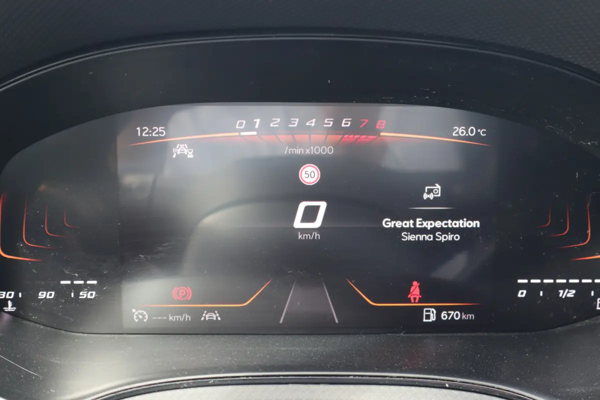 Style 95PK | Automatisch dimmende binnenspiegel | Cruise Control | Draadloze Apple CarPlay™, Android Auto™