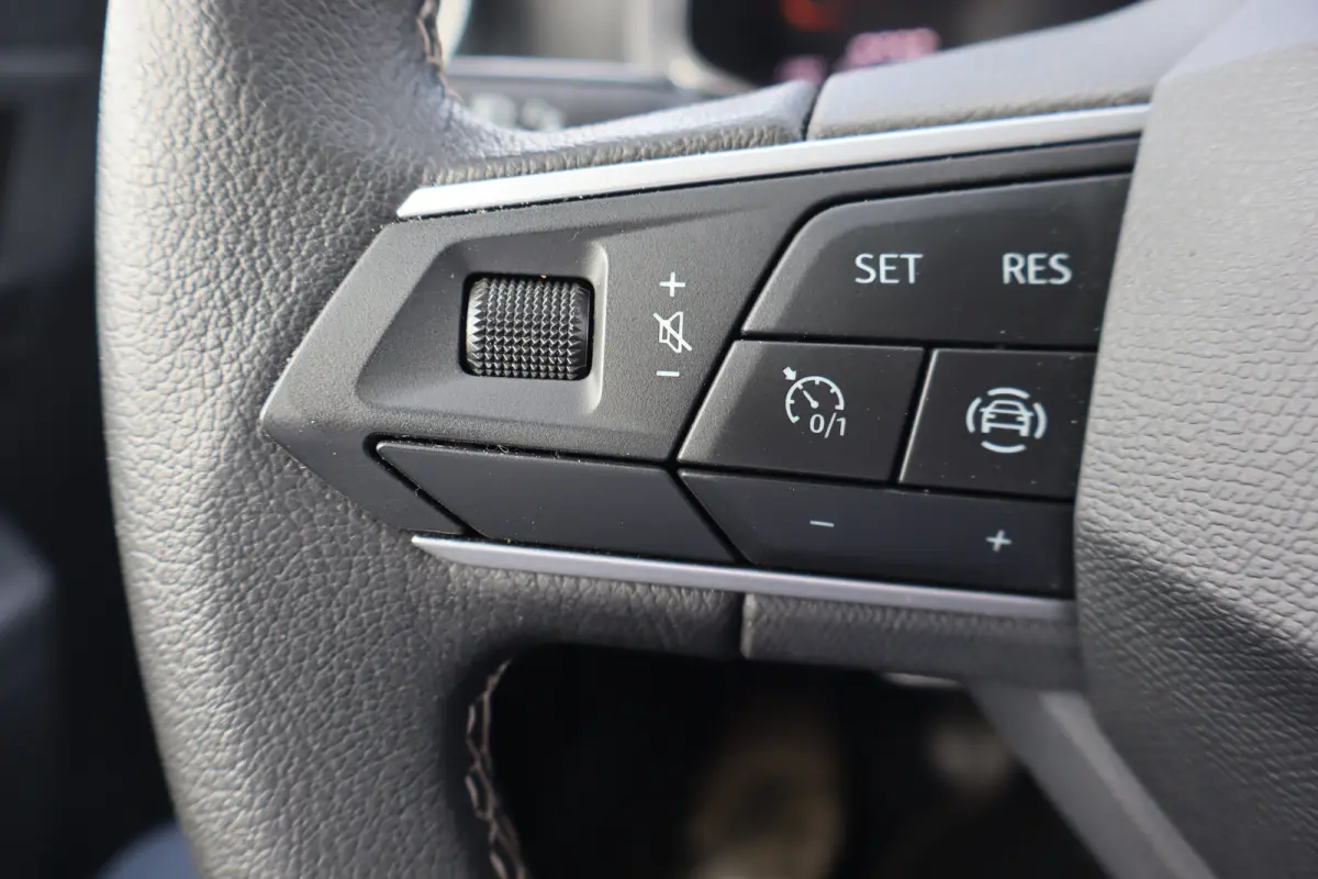 Style 95PK | Automatisch dimmende binnenspiegel | Cruise Control | Draadloze Apple CarPlay™, Android Auto™
