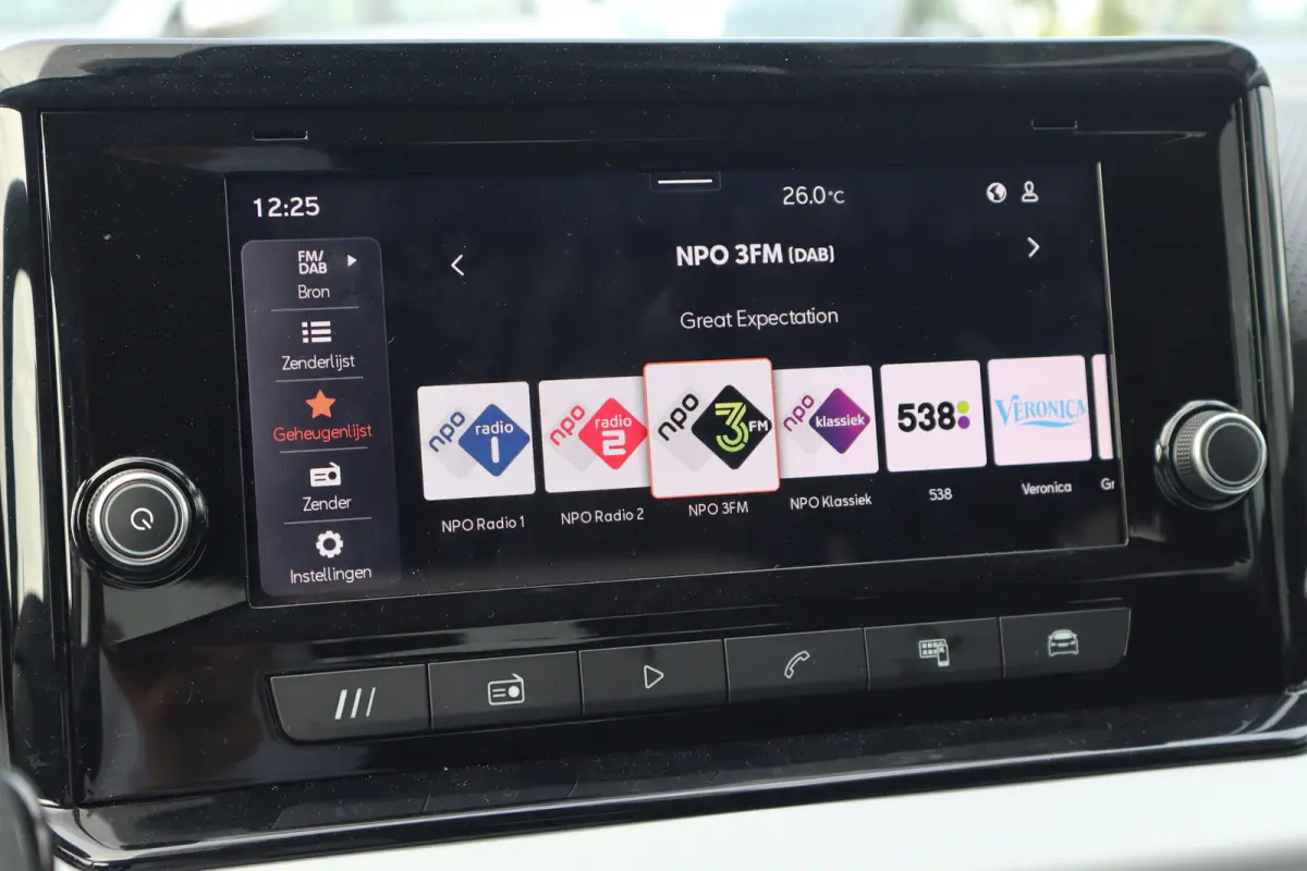 Style 95PK | Automatisch dimmende binnenspiegel | Cruise Control | Draadloze Apple CarPlay™, Android Auto™