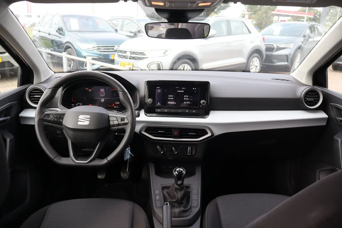 Style 95PK | Automatisch dimmende binnenspiegel | Cruise Control | Draadloze Apple CarPlay™, Android Auto™