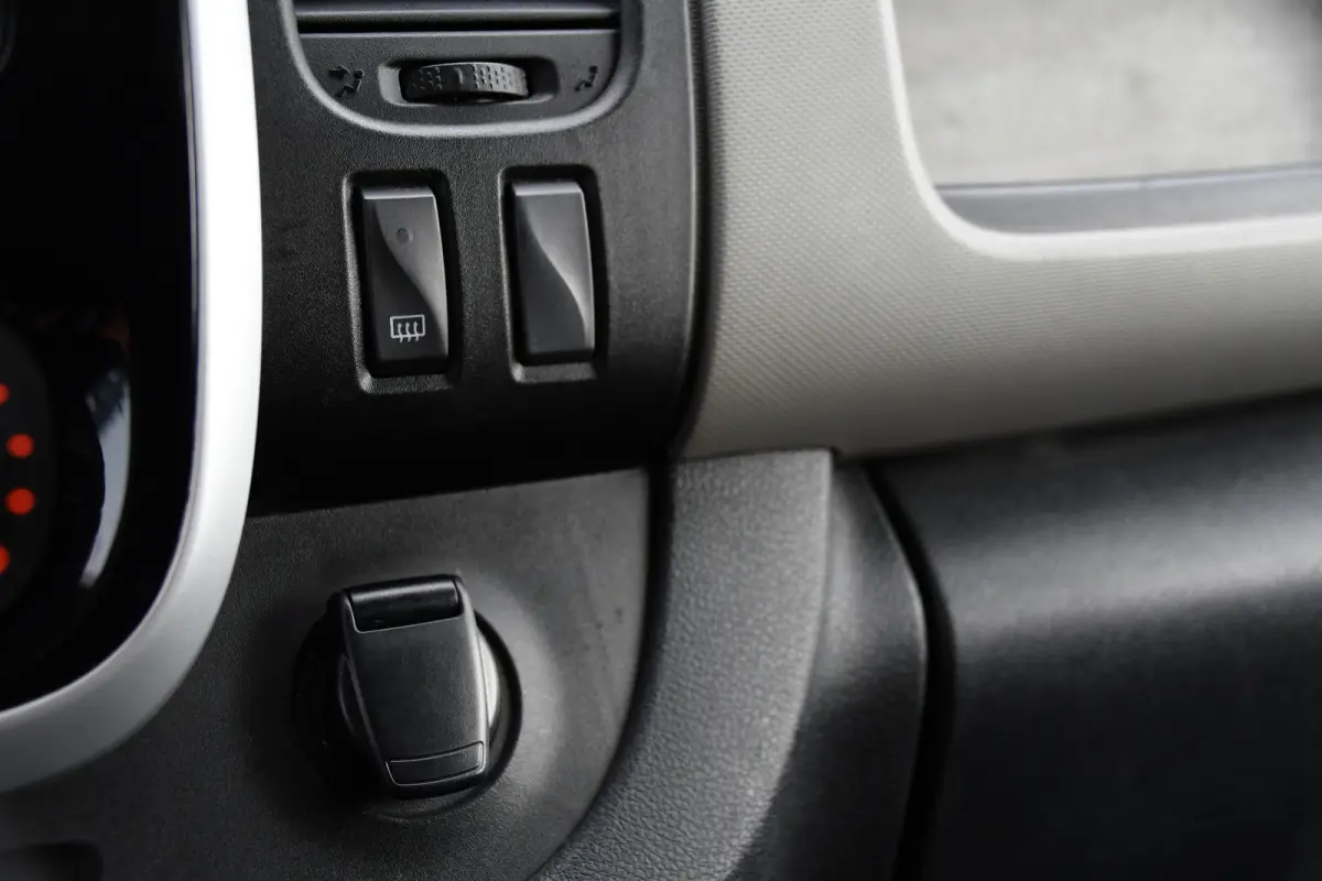 1.6 dCi T29 L2H1 Luxe Black Edition Camera, Cruise, Multimedia, 125pk, Trekhaak, Airco, Uniek!