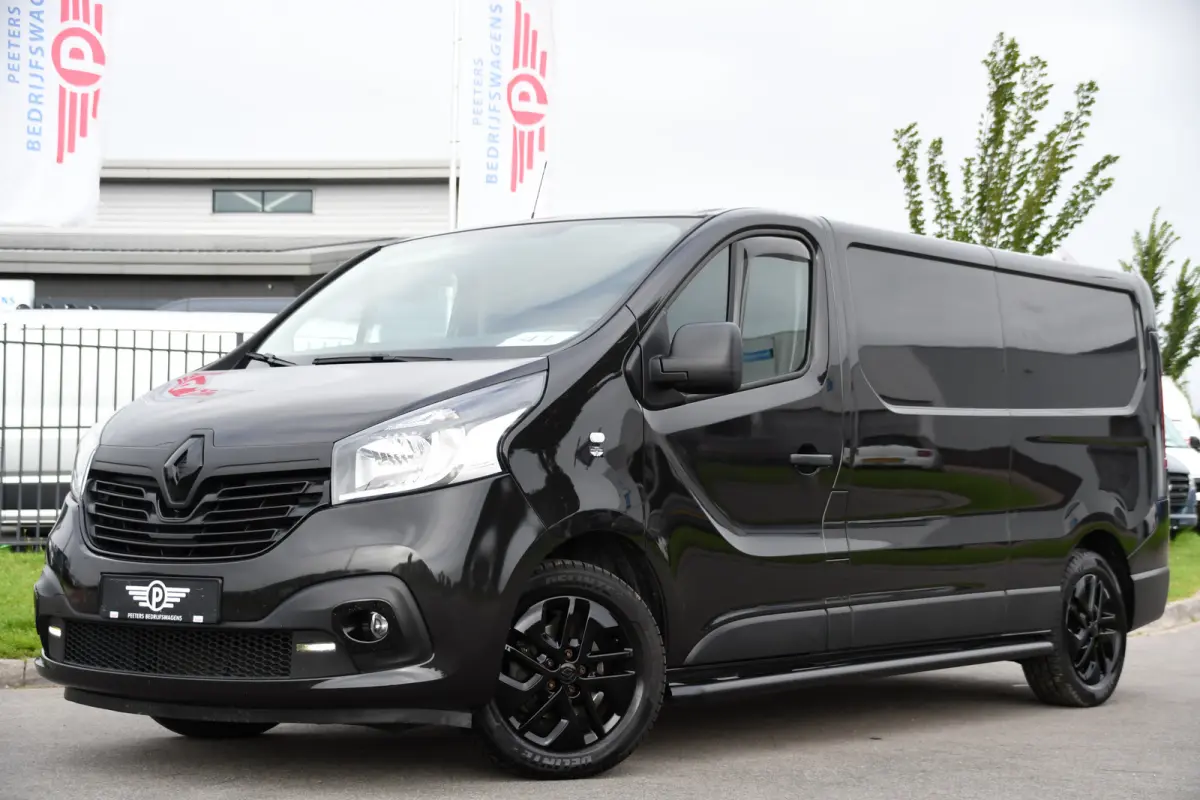 1.6 dCi T29 L2H1 Luxe Black Edition Camera, Cruise, Multimedia, 125pk, Trekhaak, Airco, Uniek!