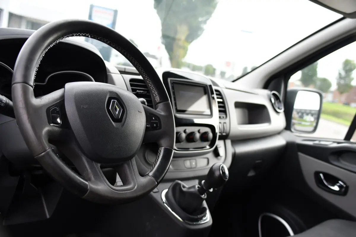 1.6 dCi T29 L2H1 Luxe Black Edition Camera, Cruise, Multimedia, 125pk, Trekhaak, Airco, Uniek!