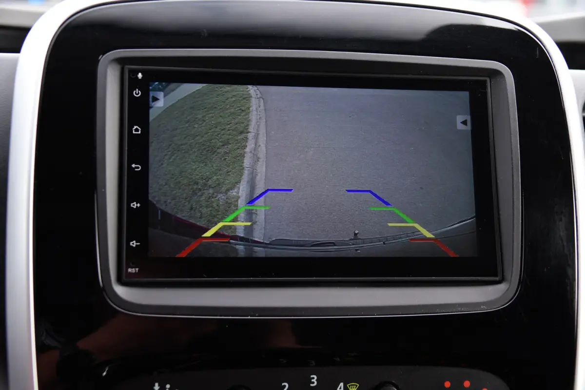 1.6 dCi T29 L2H1 Luxe Black Edition Camera, Cruise, Multimedia, 125pk, Trekhaak, Airco, Uniek!