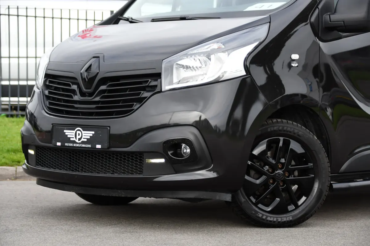 1.6 dCi T29 L2H1 Luxe Black Edition Camera, Cruise, Multimedia, 125pk, Trekhaak, Airco, Uniek!