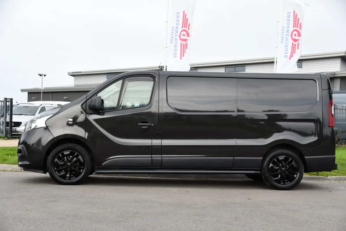 1.6 dCi T29 L2H1 Luxe Black Edition Camera, Cruise, Multimedia, 125pk, Trekhaak, Airco, Uniek!
