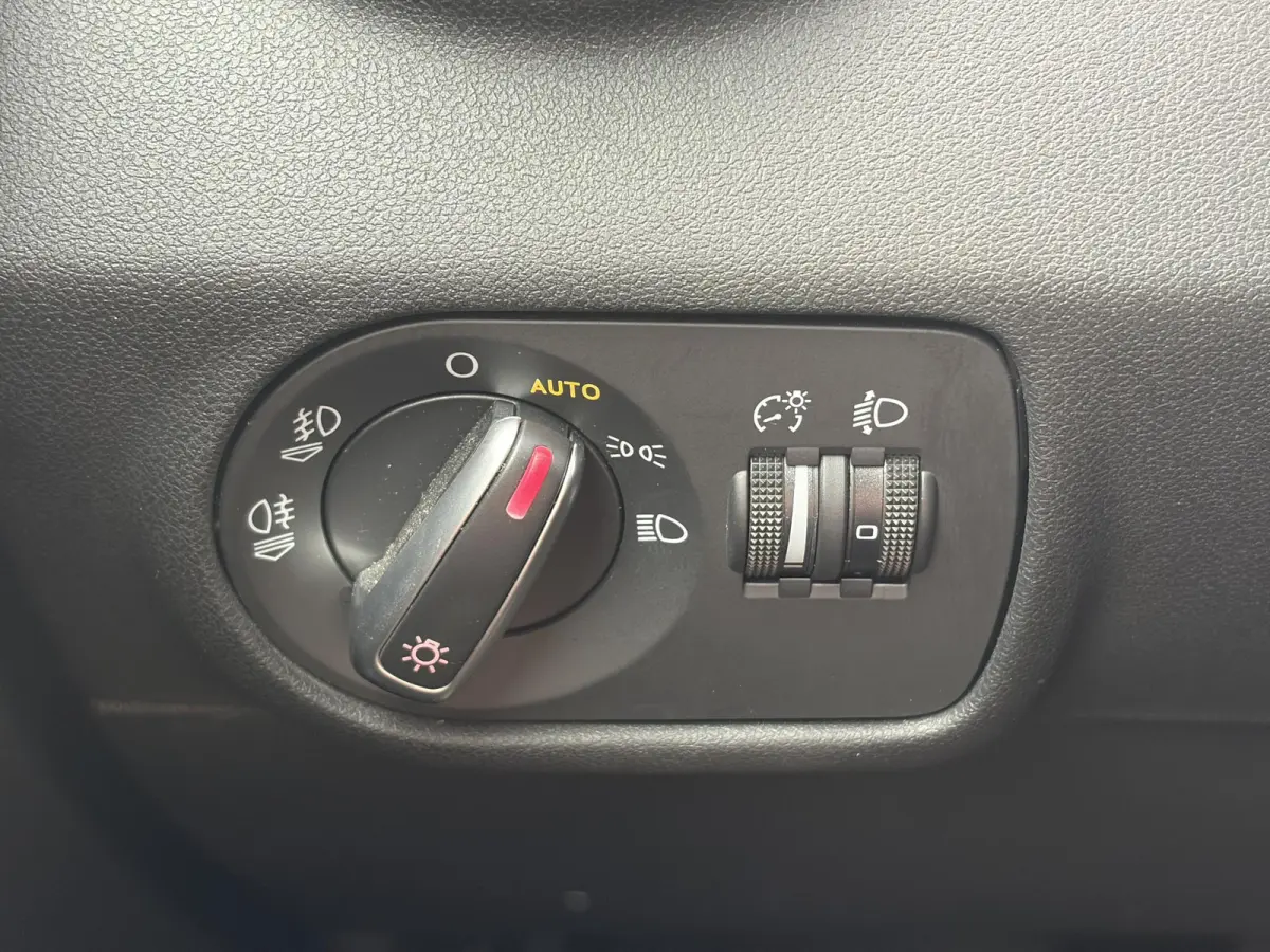 1.0 TFSI Advance ✓1e Eigenaar✓Net beurt gehad✓Navi✓Keyless✓Clima✓Cruise✓17'' Lm velgen✓5 Deurs✓95pk✓Pdc✓N.A.P✓Apk tot 01-2027