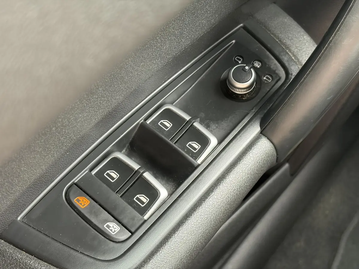 1.0 TFSI Advance ✓1e Eigenaar✓Net beurt gehad✓Navi✓Keyless✓Clima✓Cruise✓17'' Lm velgen✓5 Deurs✓95pk✓Pdc✓N.A.P✓Apk tot 01-2027